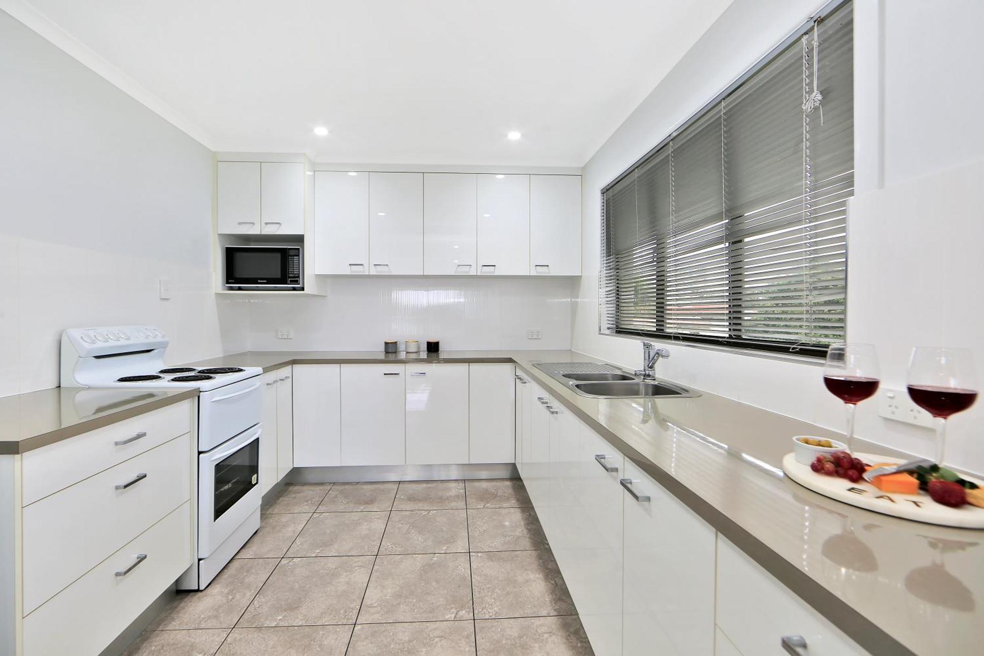 Nautilus Beachside Apartments Bargara Szoba fotó