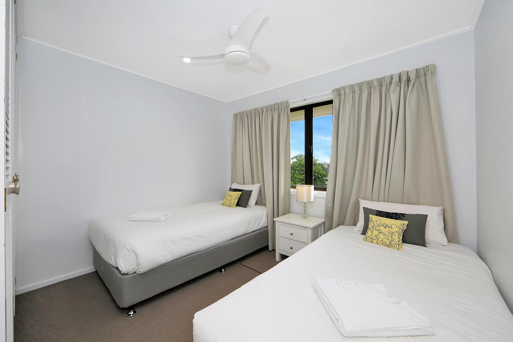 Nautilus Beachside Apartments Bargara Szoba fotó